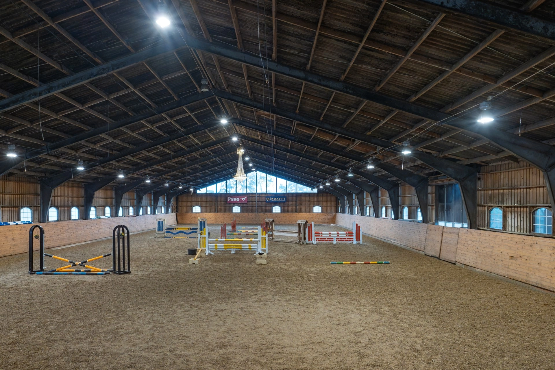 Tallbacka gård – exklusivt boende med komplett ridsportsanläggning i Sölvesborg