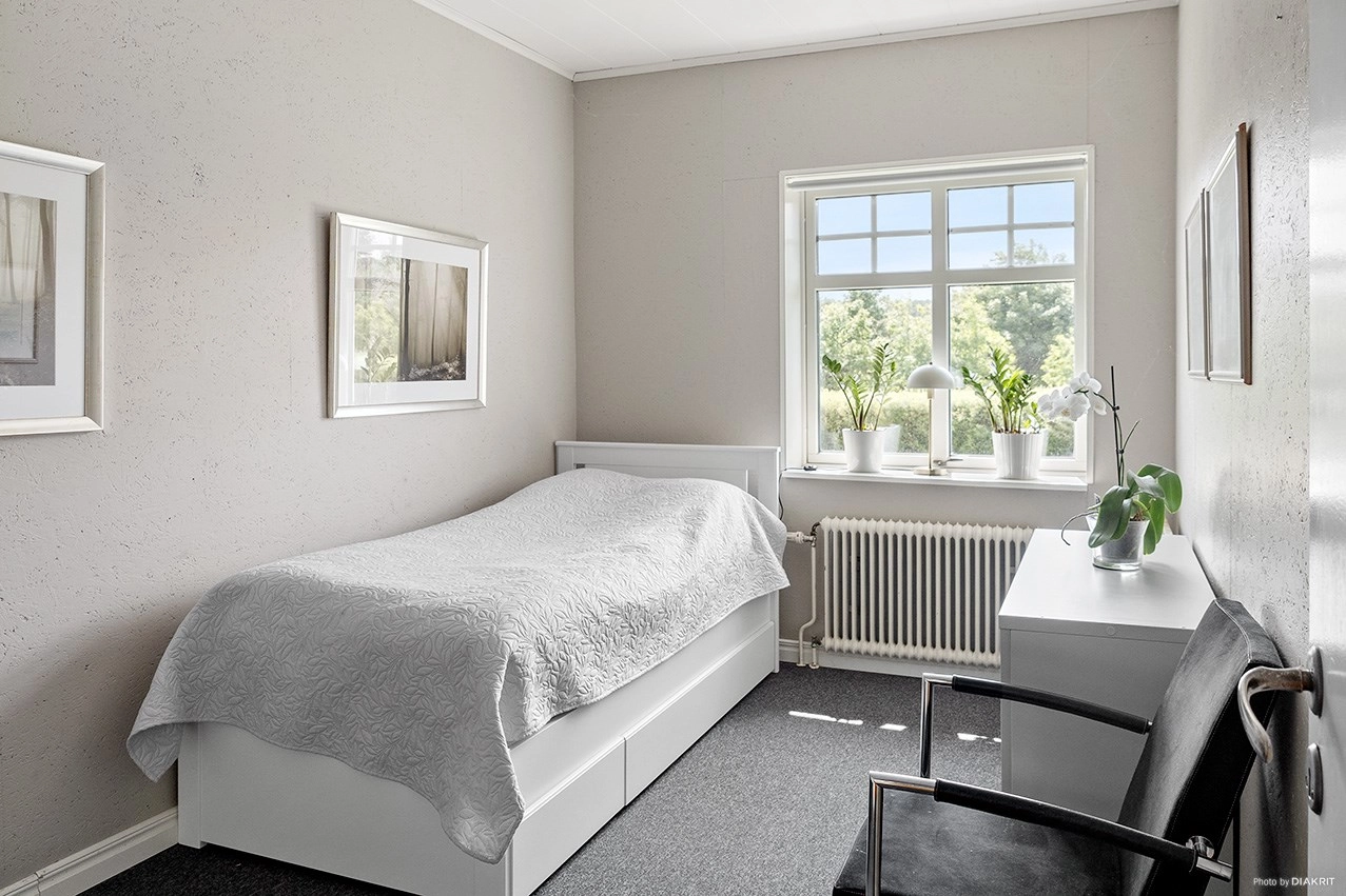 Möjligheternas hästgård – 2,3 ha + 1,5 ha arrende – lantligt läge med närhet till all service.
