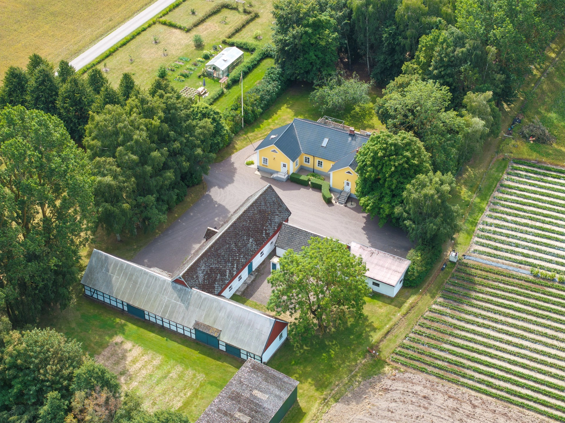 https://skanefastigheter.se